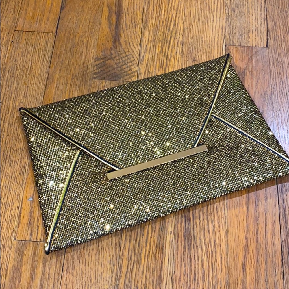 Gold clutch